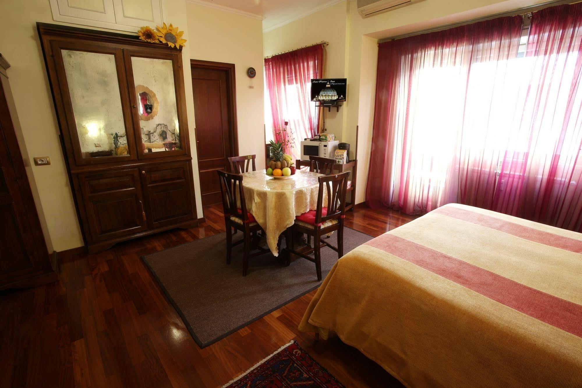 Al Colonnato Di San Pietro Bed & Breakfast Rome Exterior photo